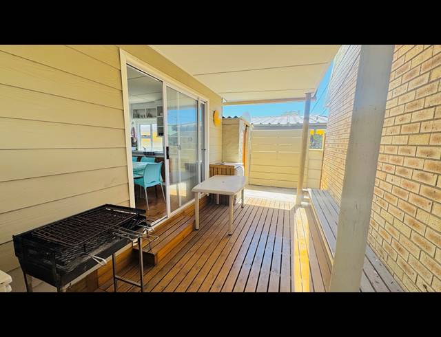 3 BEDROOM HOUSE FOR SALE IN HARTENBOS CENTRAL
